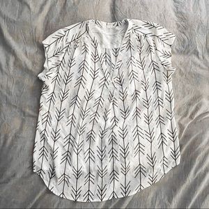 Barely Worn Black and White StitchFix Top
